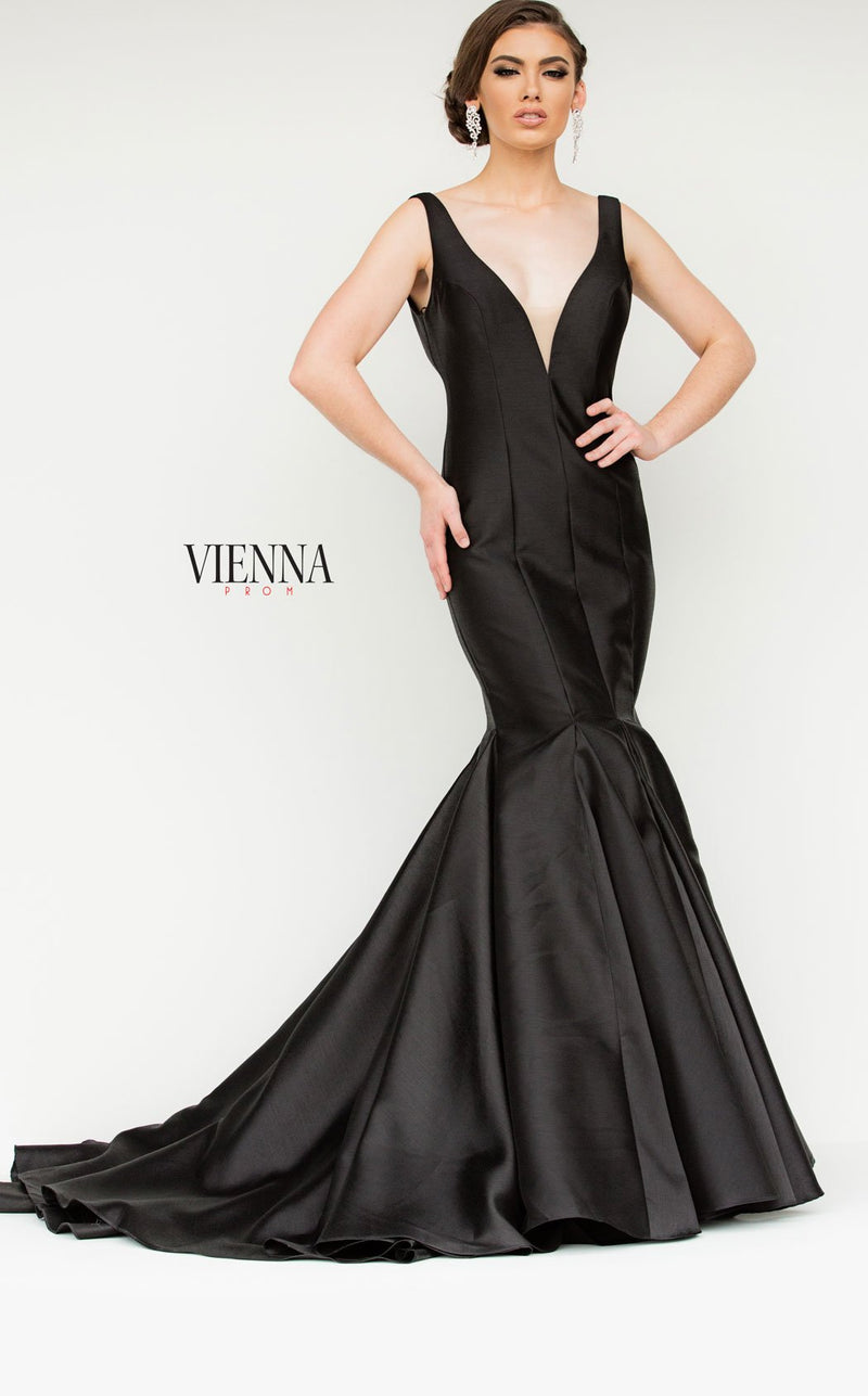 Vienna Prom V8251