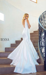 Vienna Prom V8251