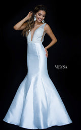 Vienna Prom V8295